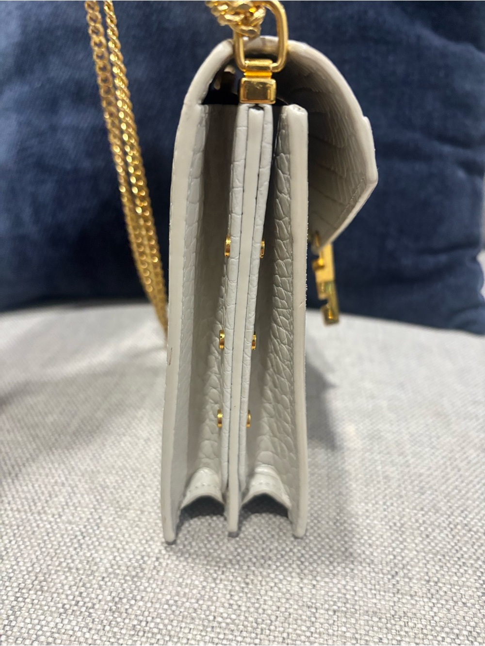 Saint Laurent Cassandra Envelope Bag - Picture 5 of 7